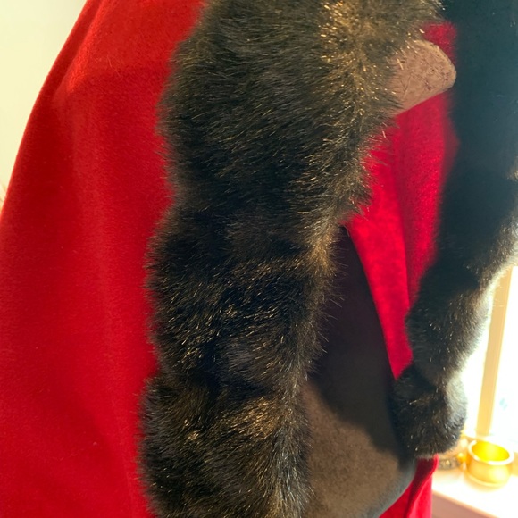 Dennis Basso Red Wool Cashmere Blend Coat Faux Fur Hood with Scarf Size Medium - Picture 9 of 12